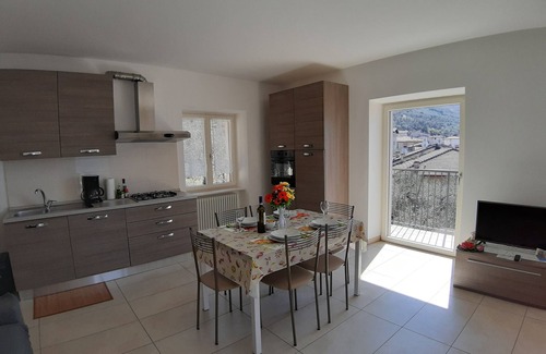 Assenza Apartment | Lake View Apartment Ninfea - Rated 10/10 by Guests