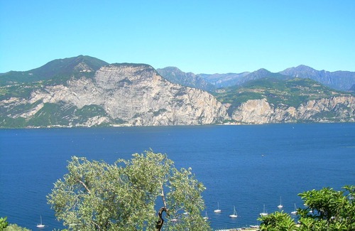 Castelletto Apartment | Scenic Lake View Apartment in Margherita House - Rated 9/10