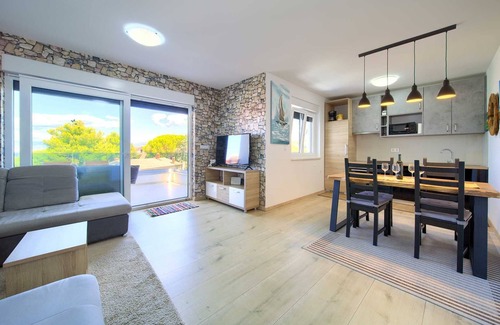 Zidarici Apartment | Guest Rated: Apartment Nadica Deluxe with Family Amenities