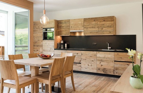 Gudon Apartment | Mountain View Retreat: Natur Suite Edelweisshof Heidi