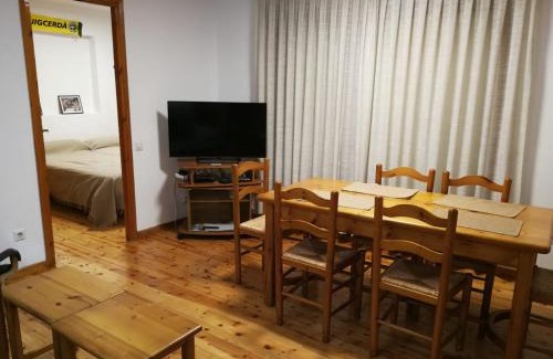 Puigcerda Apartment | Exceptional Apartment Natura: Family-Friendly with Breakfast