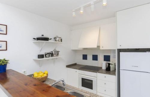 Pals Apartment | Bright Oceanfront Retreat at Apartment Nautic Golf II A