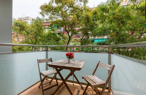 Navas Apartment | Cozy Apartment "Navas 2" with Balconies & Ocean Views