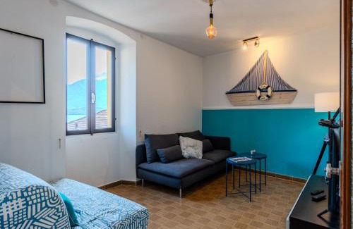 Consiglio di Rumo Apartment | Oceanfront Apartment Nave Blu: Family-Friendly Retreat
