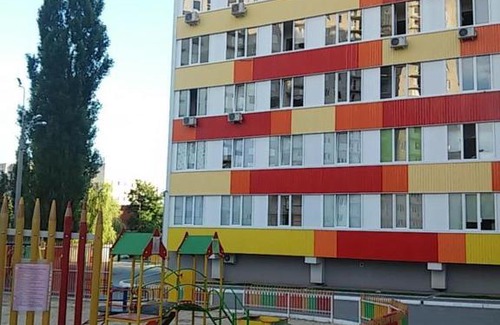Dzerzhyns'kyi District Apartment | Pet-Friendly Apartment Near Alekseevskaya - Rated 10/10