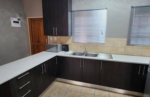 Newcastle Apartment | Modern Apartment Near Amajuba Mall with Pool Access