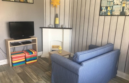 Wimereux Apartment | Seaside Apartment with Pool, Steps from Shops in Wimereux