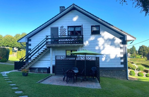 Nidrum Apartment | Enchanting Apartment near Forest in Nidrum - Guest Rated 9.8