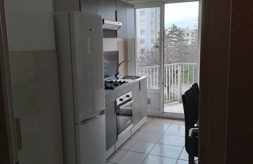 Vaulx En Velin Village Apartment | Convenient Apartment Near Lyon, Eurexpo & Groupama Stadium