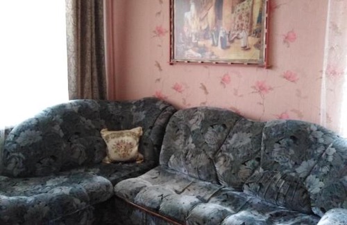 Smolensk Apartment | Pet-Friendly Apartment Steps from Lopatinsky Garden