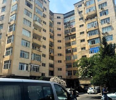 Baku Apartment | Convenient Apartment near m.Xatai with Hot Tub Access