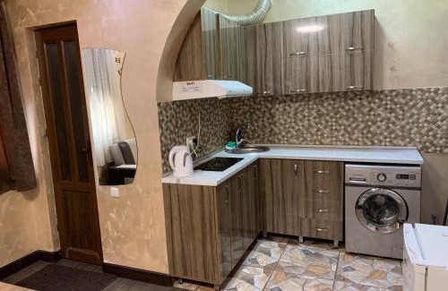 Kentron Apartment | Pet-Friendly Apartment Steps from Republic Square, Yerevan