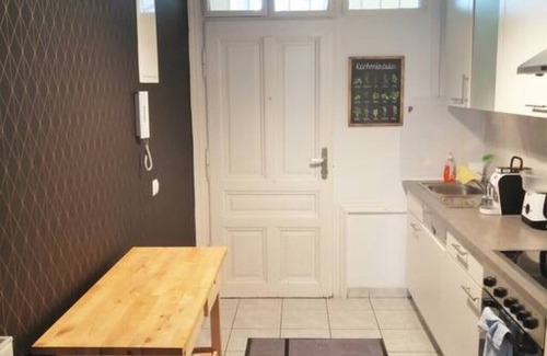 Funfhaus Apartment | Comfortable Arbio I Apartment Steps from Schönbrunn