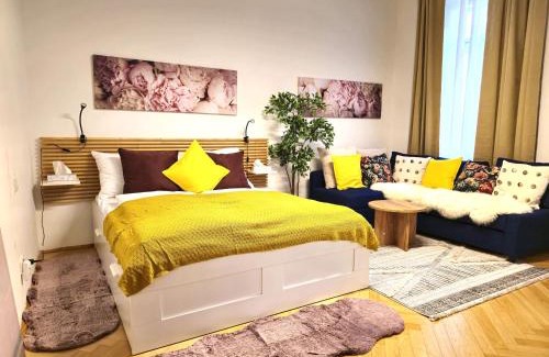 Funfhaus Apartment | Apartment near Schönbrunn Palace