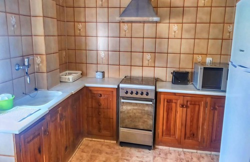 Oliva Apartment | Apartment near Sea Beach and Vibrant Center