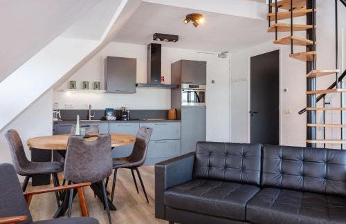 Offingawier Apartment | Cozy Apartment by Beautiful Sneekermeer with Great Amenities