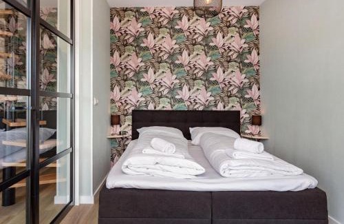 Offingawier Apartment | Cozy Apartment by Beautiful Sneekermeer with Great Amenities