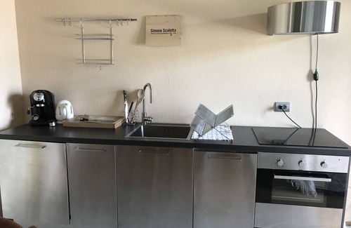 Monforte d'Alba Apartment | Comfortable Apartment Nebbiolo with Kitchen & Breakfast