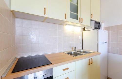 Klanfari Apartment | Cozy Apartment NENAD: Rated 9/10, Pet & Child Friendly