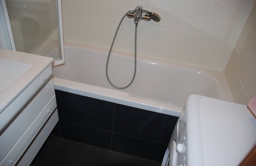 Klaipeda Apartment | Cozy Apartment "Neringa" Near Beautiful Park & Family-Friendly