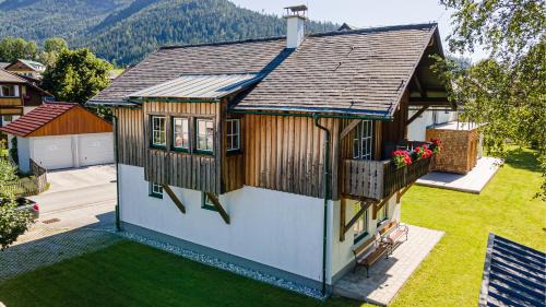 Bad Mitterndorf Apartment | Oceanfront Apartment Neuper: Guest Rated 9.8/10