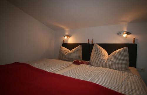Fuegen Apartment | Guest Rated: Apartment Neurauter-2 with Child-Friendly Amenities