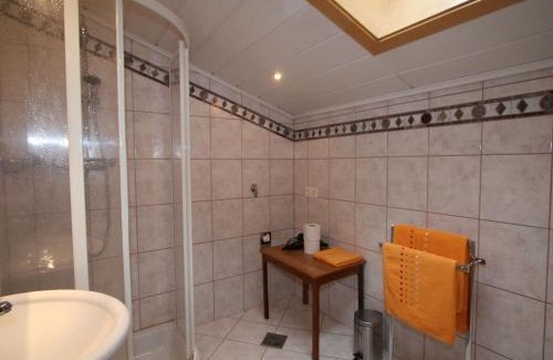 Fuegen Apartment | Guest Rated: Apartment Neurauter-2 with Child-Friendly Amenities