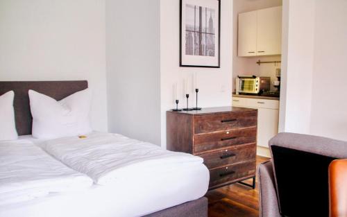 Hammfeld Apartment | Stylish Apartment Neuss-Düsseldorf Messe with Pool & Dining