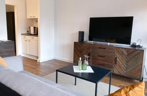 Hammfeld Apartment | Stylish Apartment Neuss-Düsseldorf Messe with Pool & Dining
