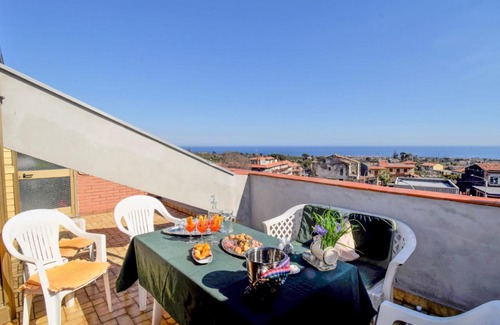 Archi Apartment | Pet-Friendly Apartment with New Etna Views & High Guest Rating