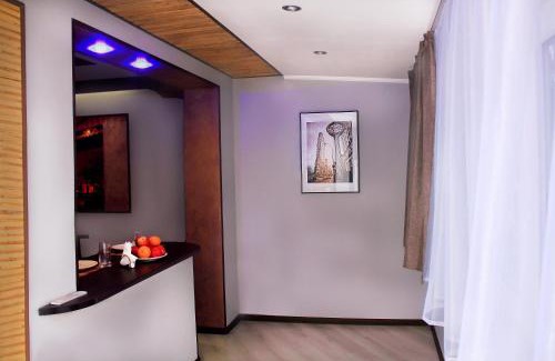 Sukhinovka Apartment | Family-Friendly Apartment in New York with Great Reviews