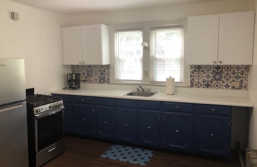 Pittsfield Apartment | Stylish Apartment in Prime Location – Guest Rated 10/10
