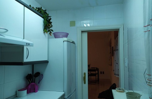 Zaragoza Old Town Apartment | Elegant Apartment by Basilica del Pilar with Top Amenities