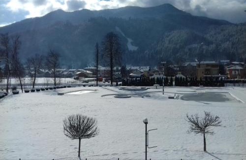 Fojnica Apartment | Oceanfront Apartment with Private Pool and Spa Amenities