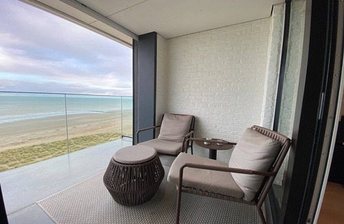 Nieuwpoort-Bad Apartment | Embassy 0802 with Breathtaking Sea Views & Family-Friendly Amenities