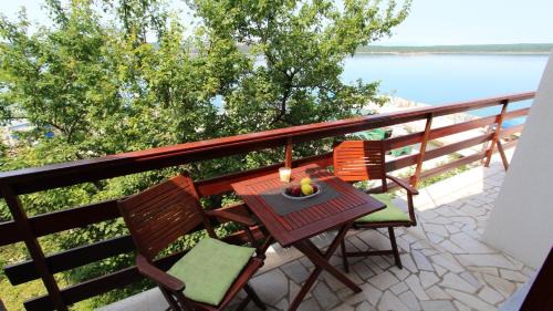 Klimno Apartment | Pet-Friendly Retreat at Apartment Nikolina - Rated 8.9/10