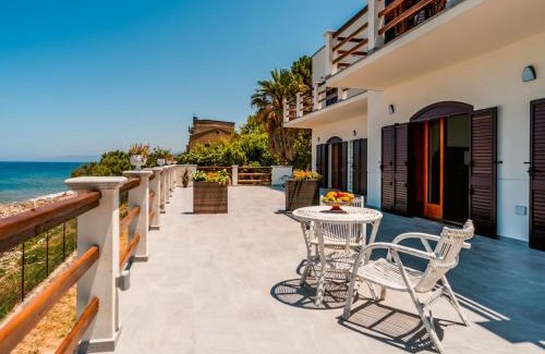 Marina di Caronia Apartment | Oceanfront Apartment Nina: A 4-Star Family Retreat