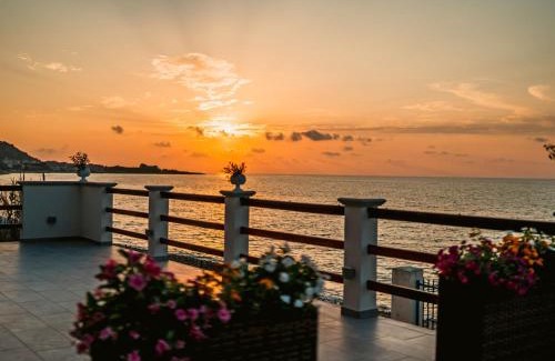 Marina di Caronia Apartment | Oceanfront Apartment Nina: A 4-Star Family Retreat