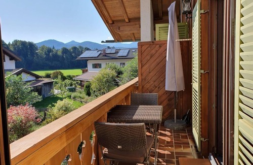Kruen Apartment | Apartment no. 1 Karwendel, 3 bedrooms, shower/bath/WC - Bergrausch, house