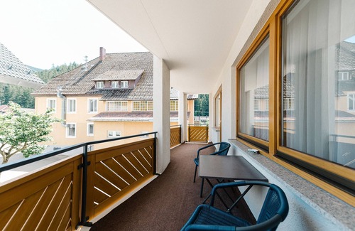 Simonswald Apartment | Cozy Apartment No. 15 - Ideal Getaway with Spa & Breakfast