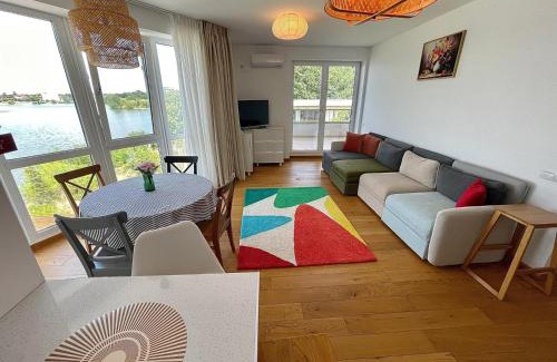 Sector 3 Apartment | Comfortable Apartment No 207 by Beautiful Lebada Lake