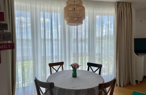 Sector 3 Apartment | Comfortable Apartment No 207 by Beautiful Lebada Lake