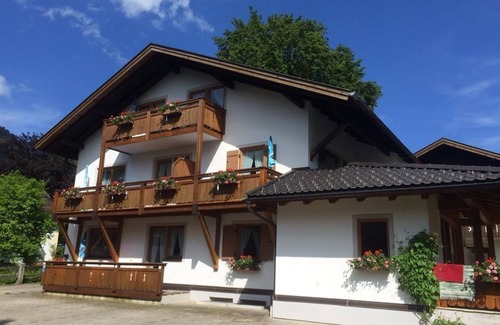 Ettal Apartment | Family-Friendly Apartment No. 3 at House Schneider-Sepp