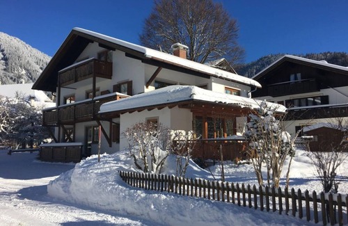 Ettal Apartment | Family-Friendly Apartment No. 3 at House Schneider-Sepp