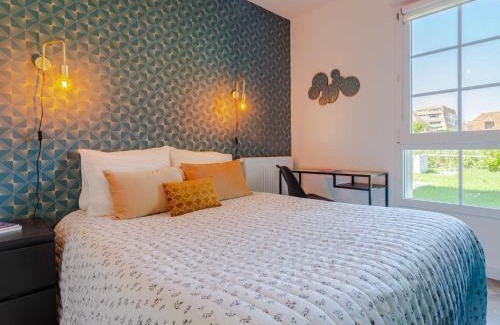 Benerville-sur-Mer Apartment | Oceanfront Escape: Apartment Nouvelle Vague by Interhome
