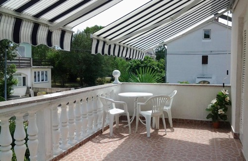 Bogovici Apartment | Comfortable Stay at Apartment Novo Marija - Pet Friendly
