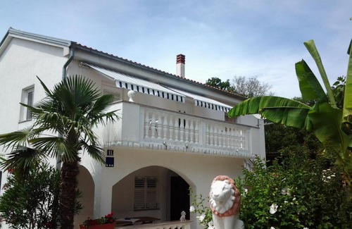 Bogovici Apartment | Comfortable Stay at Apartment Novo Marija - Pet Friendly