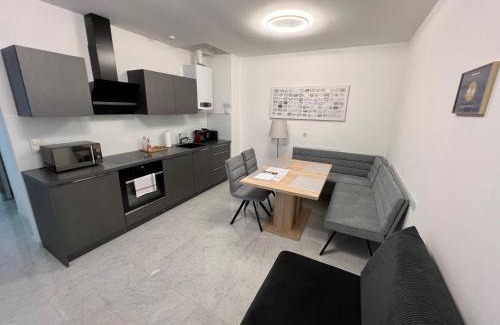 Hernals Apartment | Oceanfront Apartment NUMBER 17 with Incredible Guest Rating
