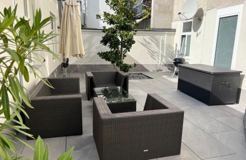 Hernals Apartment | Oceanfront Apartment NUMBER 17 with Incredible Guest Rating