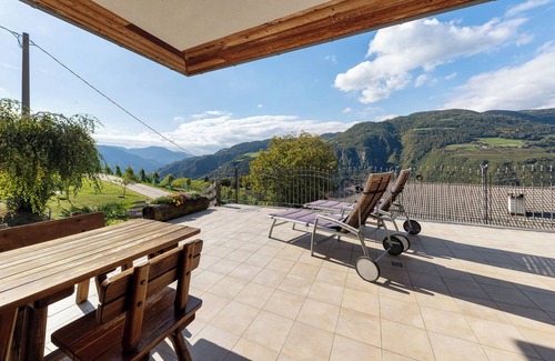 Fie allo Sciliar Apartment | Mountain View Apartment 'Obertrisaierhof Wohnung 1' Awaits